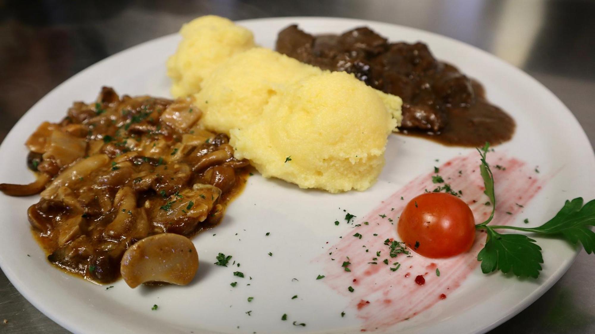 פוצה די פאסה Hotel Garni San Nicolo מראה חיצוני תמונה